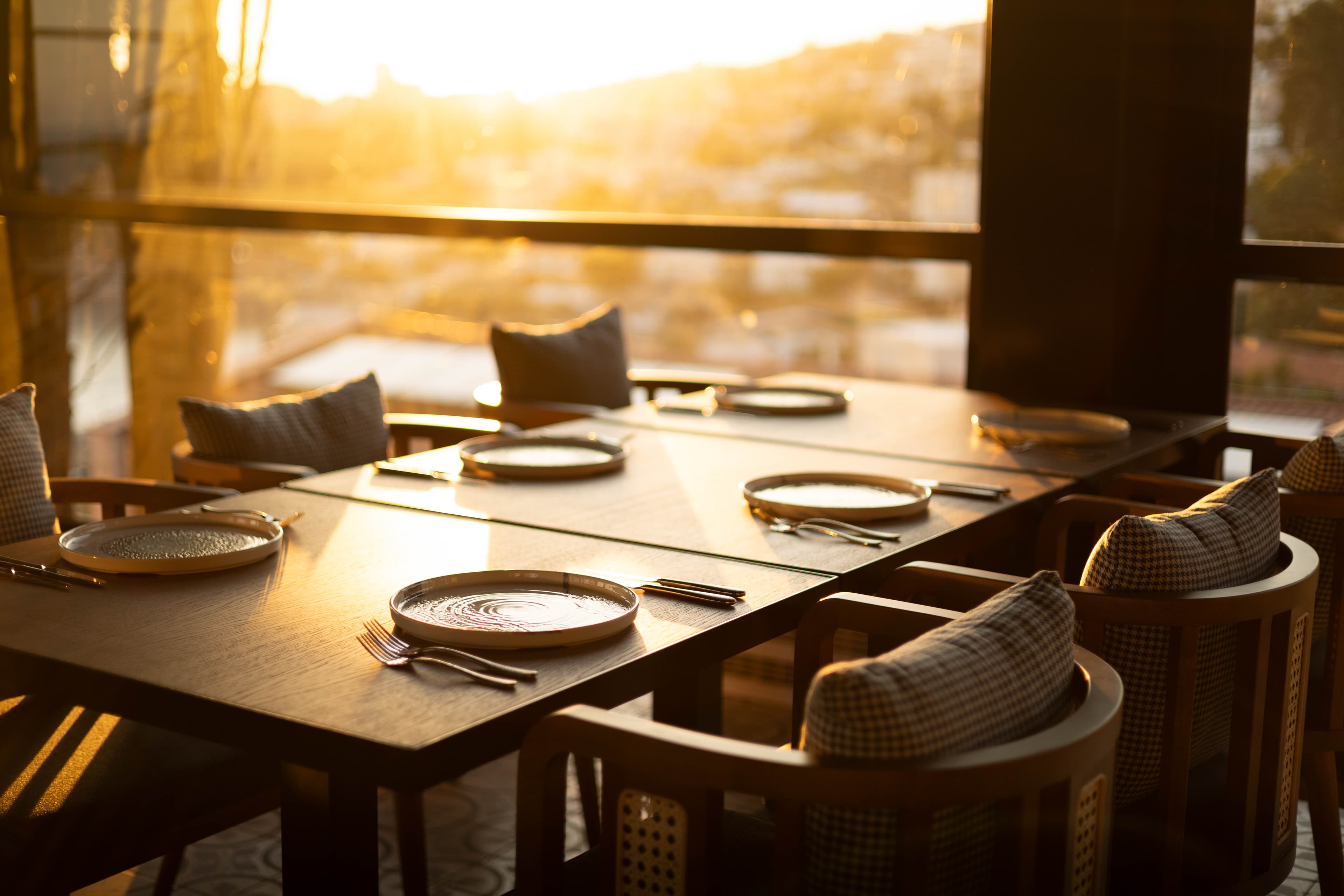 A plate at table, Adriatic light